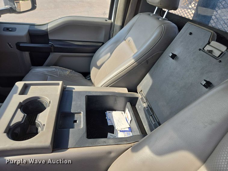 image for item DS3835 2017 Ford F550 Super Duty XL flatbed pickup truck