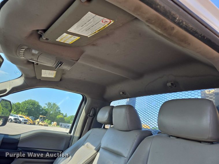 image for item DS3835 2017 Ford F550 Super Duty XL flatbed pickup truck