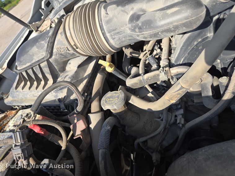 image for item DS3835 2017 Ford F550 Super Duty XL flatbed pickup truck