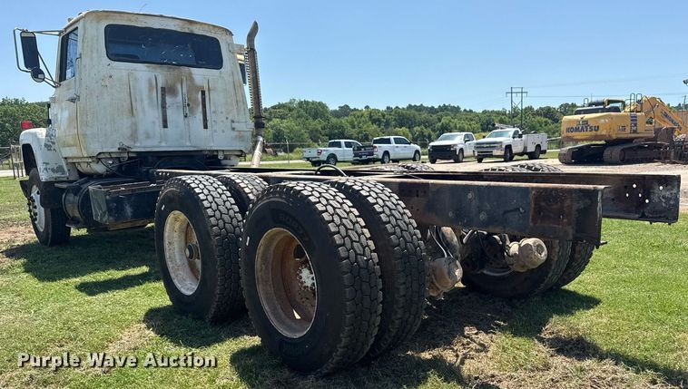 image for item DS3843 1982 Ford LNT8000 truck cab and chassis