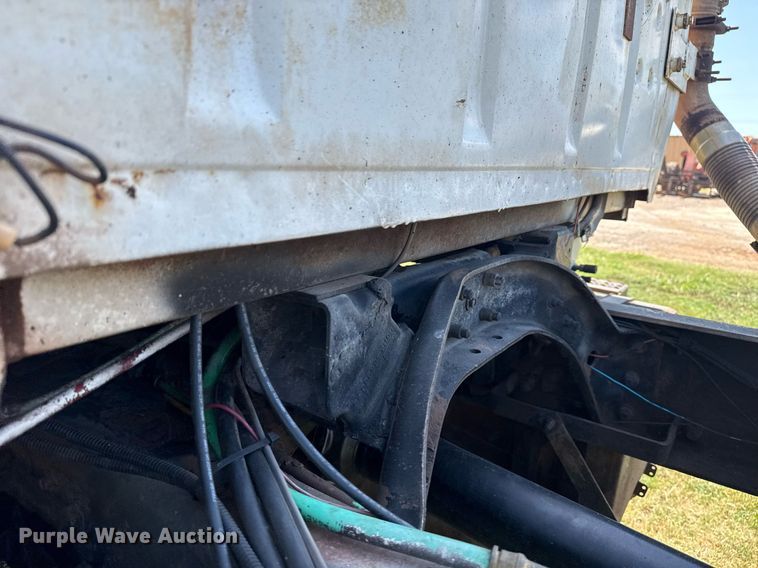 image for item DS3843 1982 Ford LNT8000 truck cab and chassis