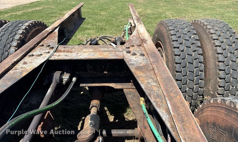 image for item DS3843 1982 Ford LNT8000 truck cab and chassis