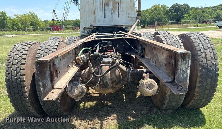 image for item DS3843 1982 Ford LNT8000 truck cab and chassis