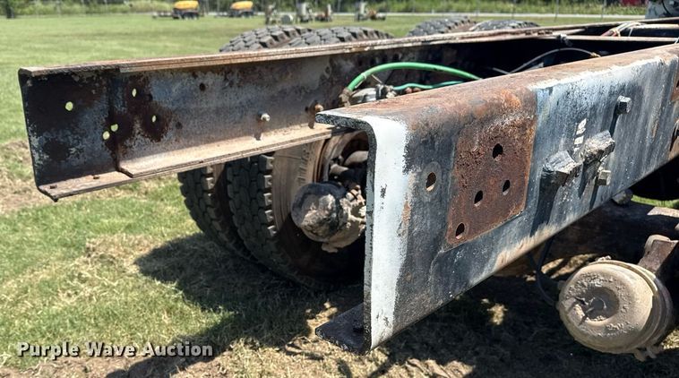 image for item DS3843 1982 Ford LNT8000 truck cab and chassis