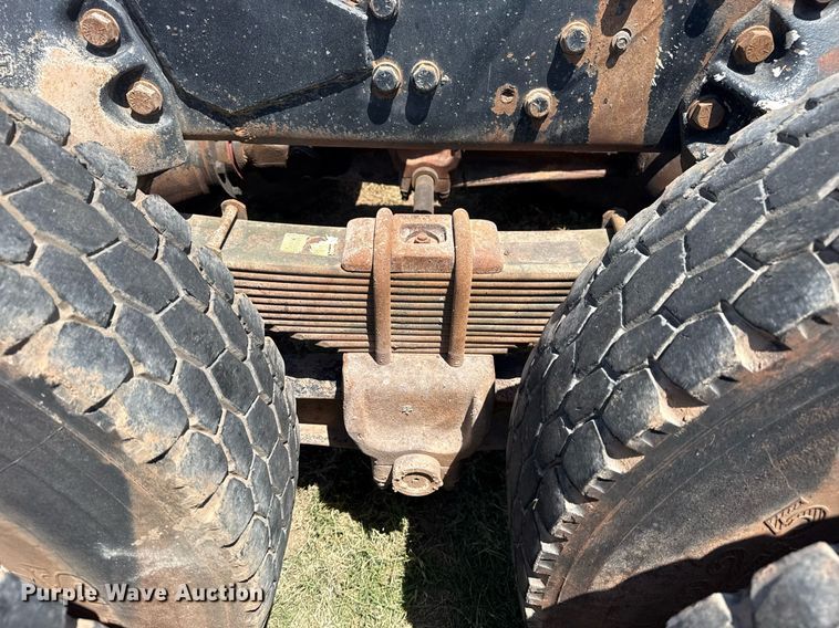 image for item DS3843 1982 Ford LNT8000 truck cab and chassis