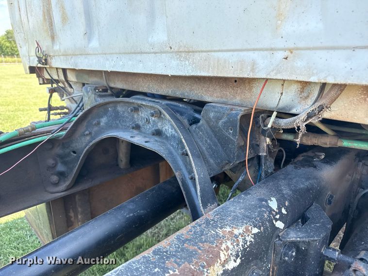 image for item DS3843 1982 Ford LNT8000 truck cab and chassis