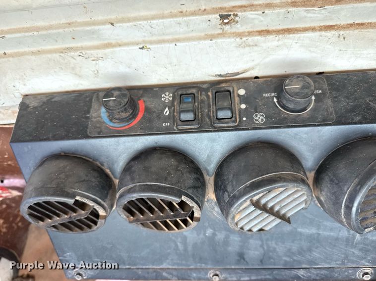 image for item DS3843 1982 Ford LNT8000 truck cab and chassis