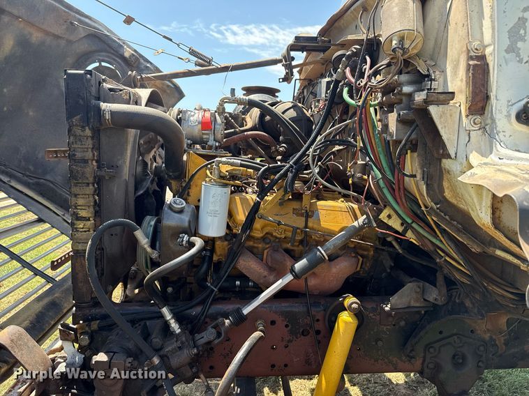 image for item DS3843 1982 Ford LNT8000 truck cab and chassis