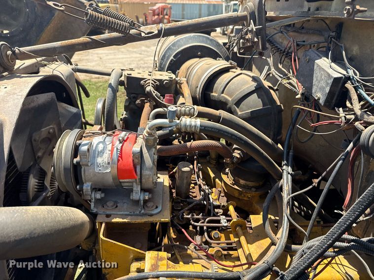 image for item DS3843 1982 Ford LNT8000 truck cab and chassis