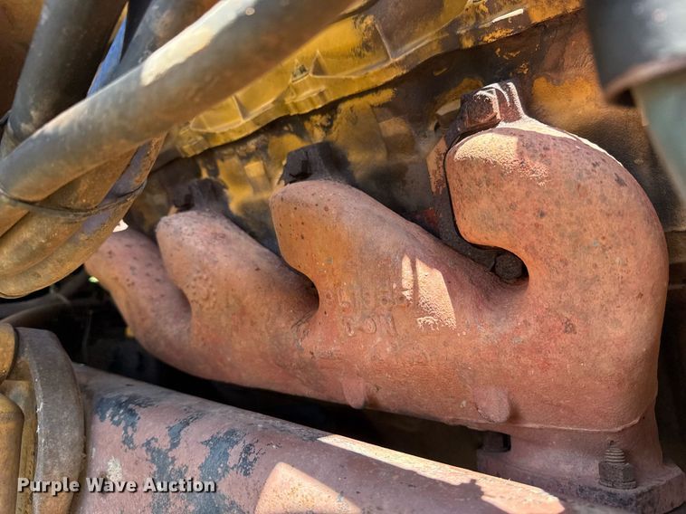 image for item DS3843 1982 Ford LNT8000 truck cab and chassis