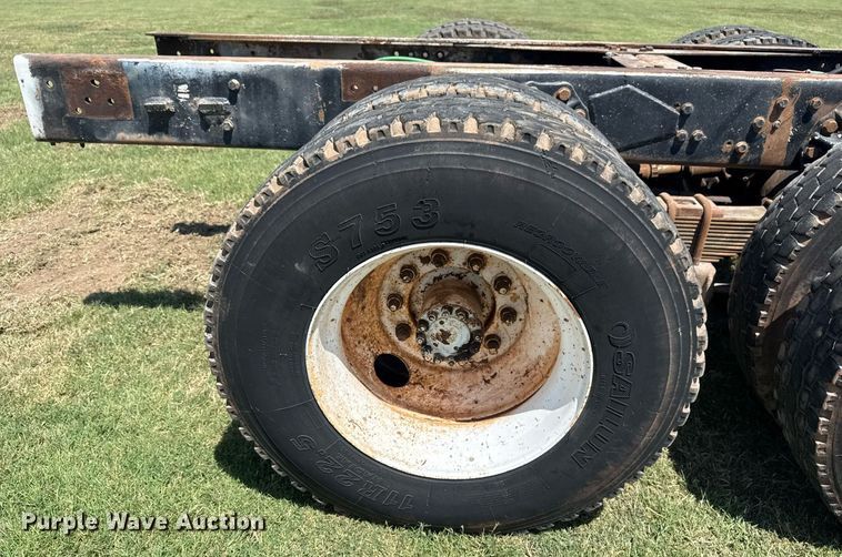 image for item DS3843 1982 Ford LNT8000 truck cab and chassis