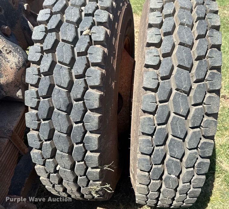 image for item DS3843 1982 Ford LNT8000 truck cab and chassis