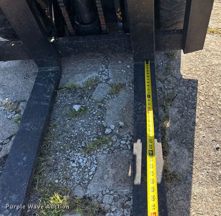 image for item DS3853 Komatsu FG20 forklift