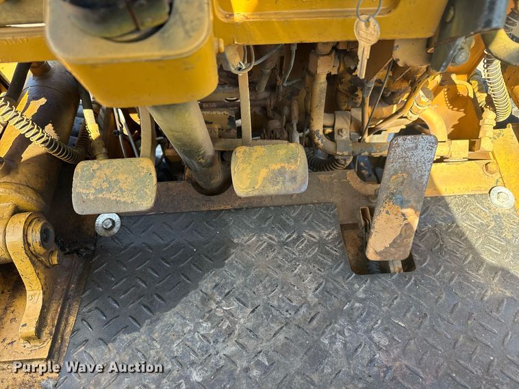 image for item DS3853 Komatsu FG20 forklift