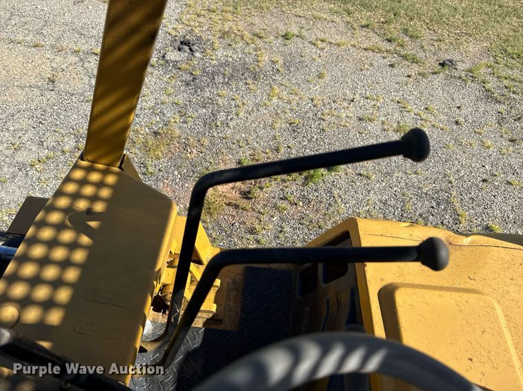 image for item DS3853 Komatsu FG20 forklift