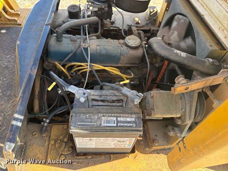 image for item DS3853 Komatsu FG20 forklift
