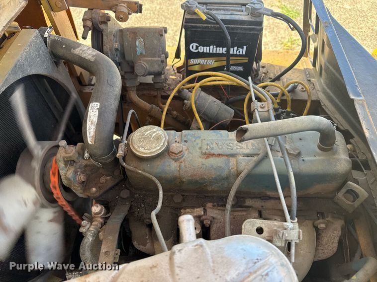 image for item DS3853 Komatsu FG20 forklift