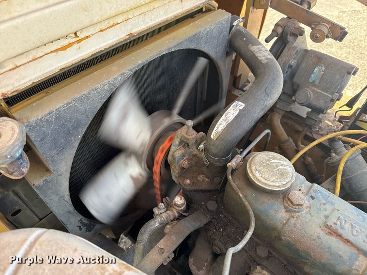 image for item DS3853 Komatsu FG20 forklift