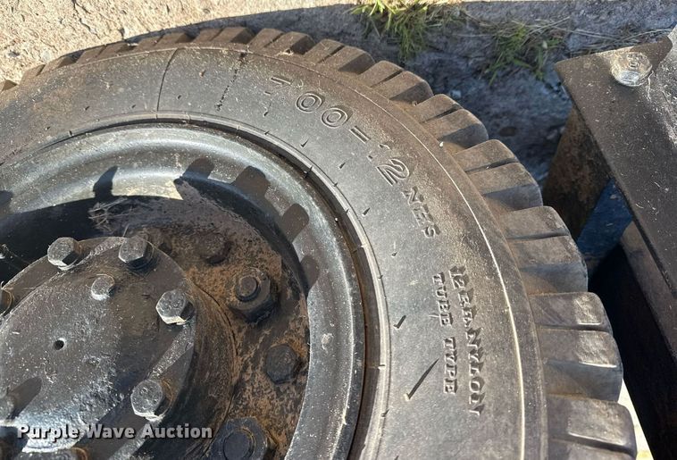 image for item DS3853 Komatsu FG20 forklift