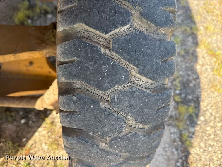 image for item DS3853 Komatsu FG20 forklift