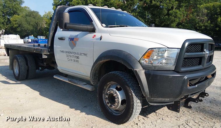 image for item DS3857 2018 Dodge Ram 5500 flatbed truck