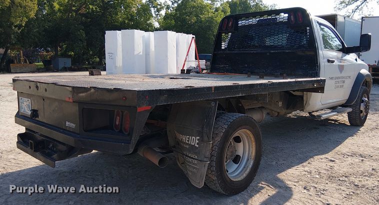 image for item DS3857 2018 Dodge Ram 5500 flatbed truck