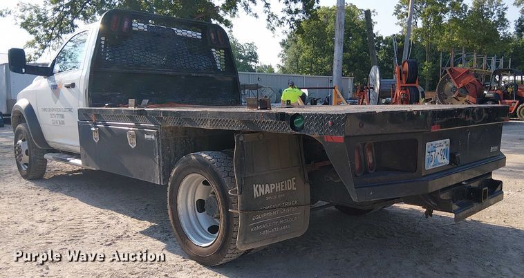 image for item DS3857 2018 Dodge Ram 5500 flatbed truck