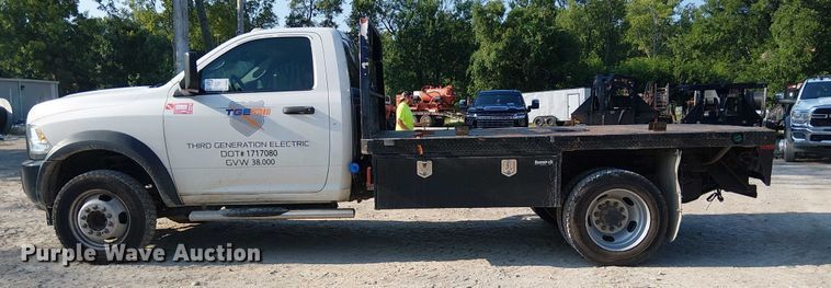 image for item DS3857 2018 Dodge Ram 5500 flatbed truck