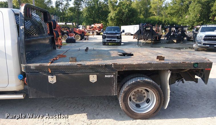 image for item DS3857 2018 Dodge Ram 5500 flatbed truck