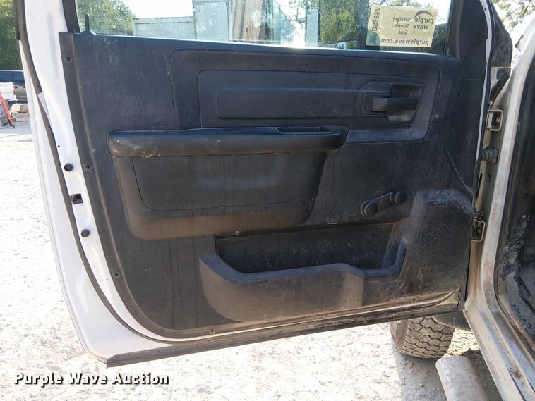 image for item DS3857 2018 Dodge Ram 5500 flatbed truck