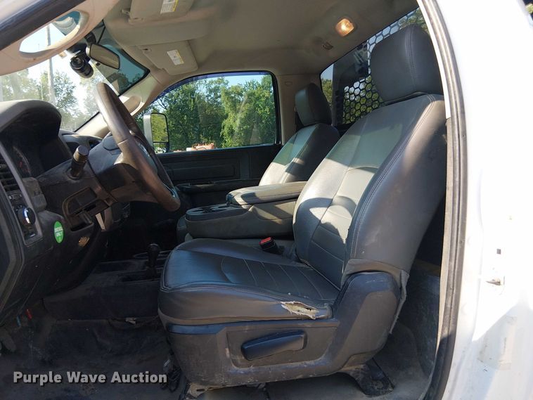 image for item DS3857 2018 Dodge Ram 5500 flatbed truck