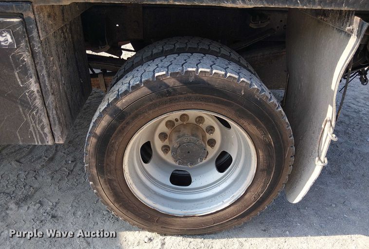 image for item DS3857 2018 Dodge Ram 5500 flatbed truck