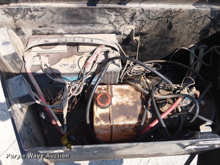 image for item DS3859 2015 PJ Trailers D8142 dump trailer