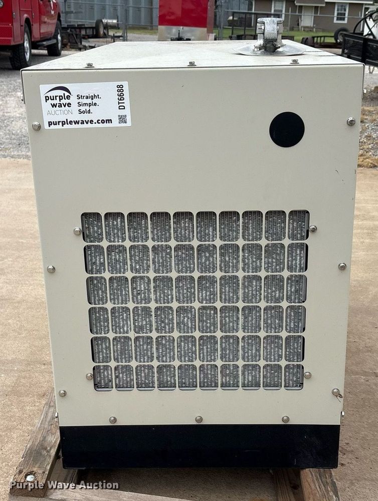 image for item DT6688 2011 Cummins GGMB-9235883 generator