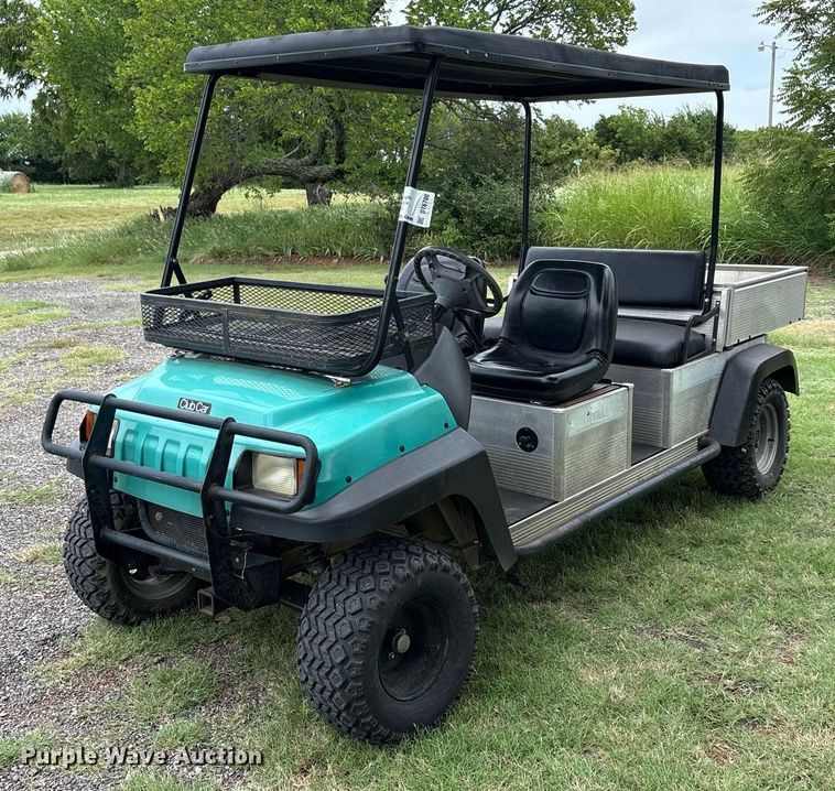 image for item DT6700 2005 Club Car Carryall 472 golf cart