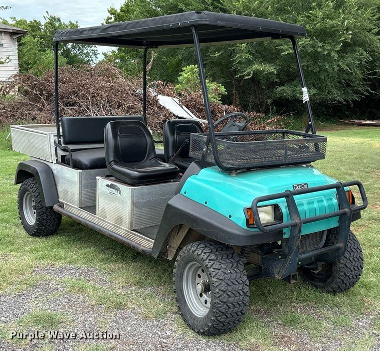 image for item DT6700 2005 Club Car Carryall 472 golf cart