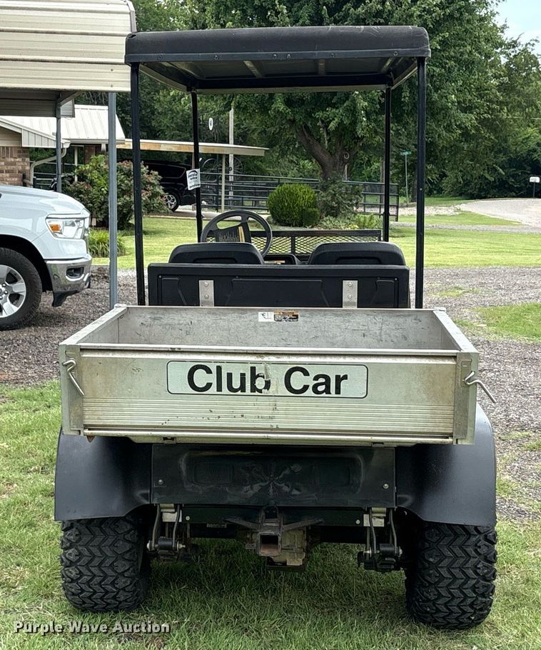 image for item DT6700 2005 Club Car Carryall 472 golf cart