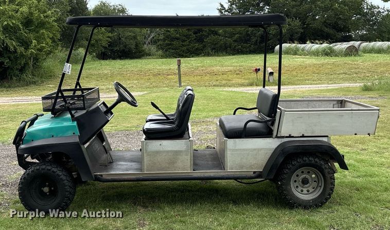 image for item DT6700 2005 Club Car Carryall 472 golf cart