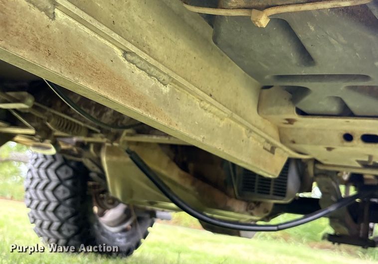 image for item DT6700 2005 Club Car Carryall 472 golf cart