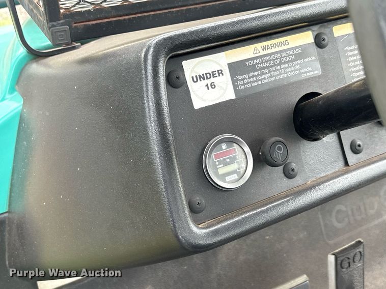 image for item DT6700 2005 Club Car Carryall 472 golf cart