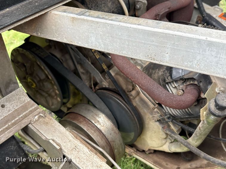 image for item DT6700 2005 Club Car Carryall 472 golf cart