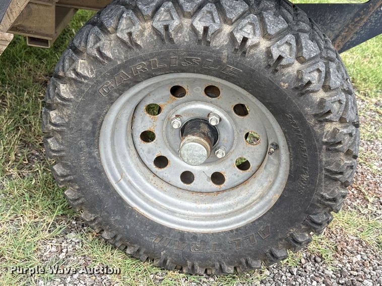 image for item DT6700 2005 Club Car Carryall 472 golf cart