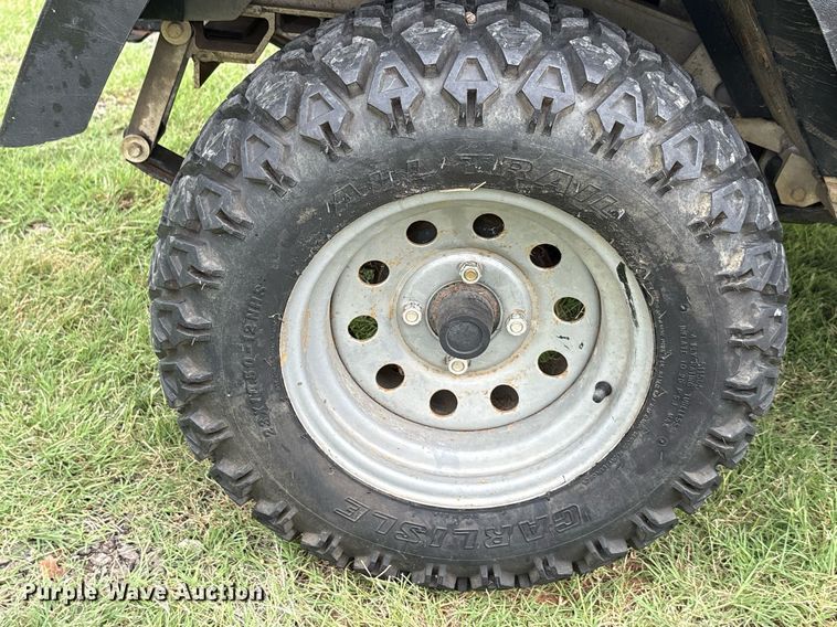 image for item DT6700 2005 Club Car Carryall 472 golf cart