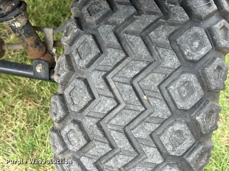 image for item DT6700 2005 Club Car Carryall 472 golf cart