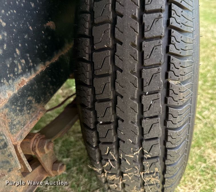 image for item DT6705 2012 Top Hat MP18X7-7E-C utility trailer