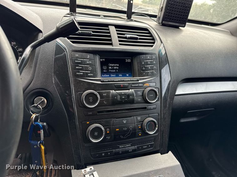 image for item DT6706 2016 Ford Explorer Police Interceptor SUV