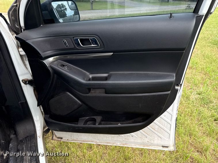 image for item DT6706 2016 Ford Explorer Police Interceptor SUV