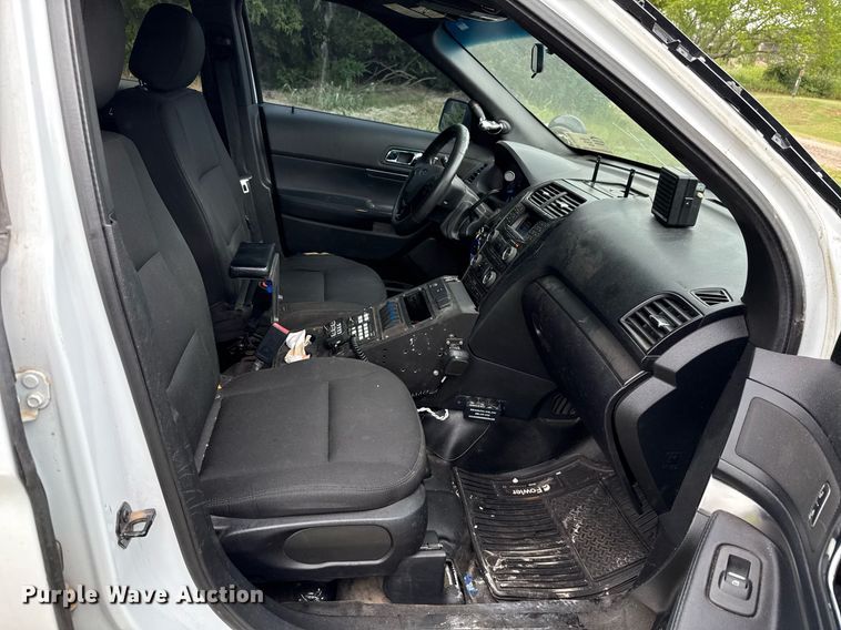 image for item DT6706 2016 Ford Explorer Police Interceptor SUV