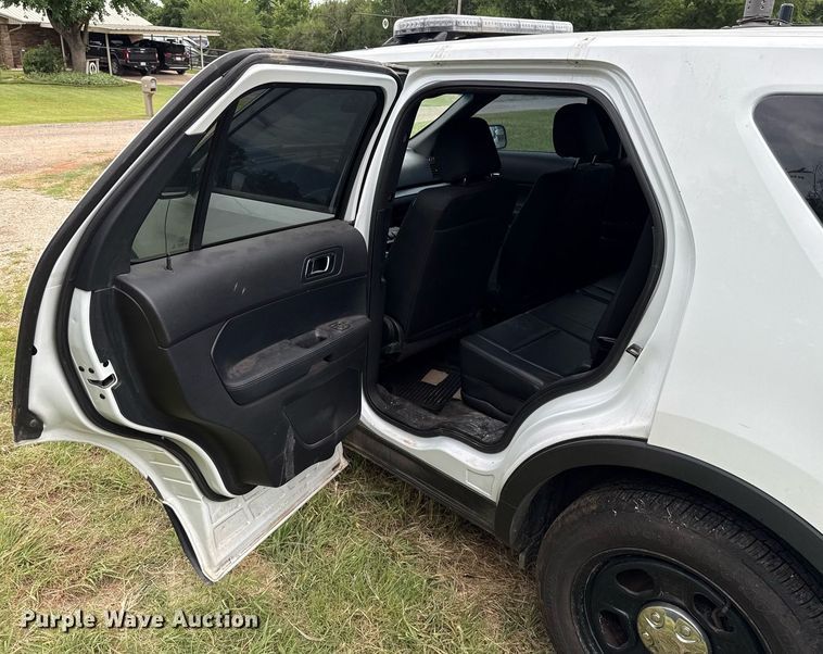 image for item DT6706 2016 Ford Explorer Police Interceptor SUV