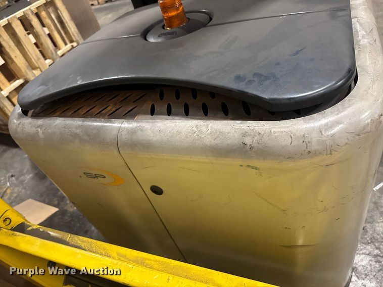 image for item DU7944 2018 Crown SP3520-30 order picker